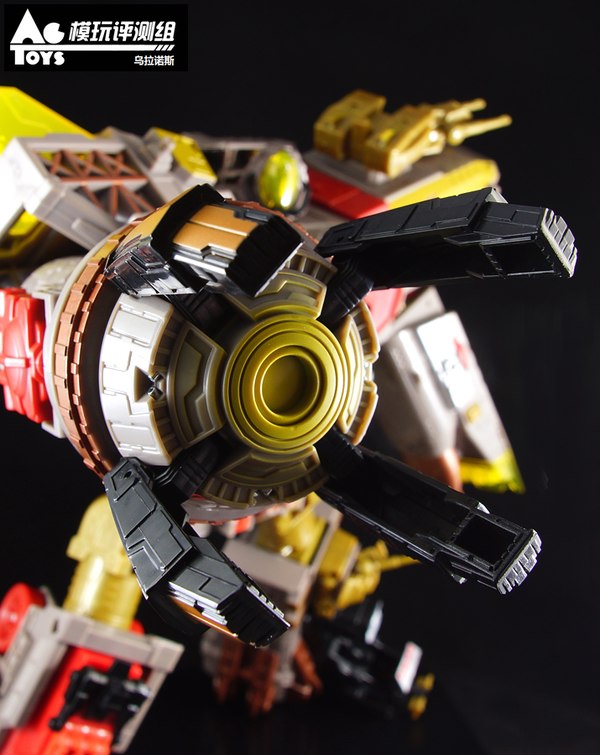 Transformers Platinum Edition Omega Supreme In Hand Image  (26 of 33)